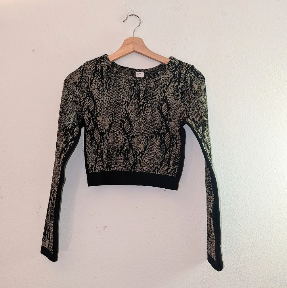Fabletics Kamila Seamless Snakeskin Shirt